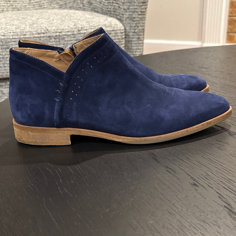 Italeau Blue Suede Ankle Boots, size 38